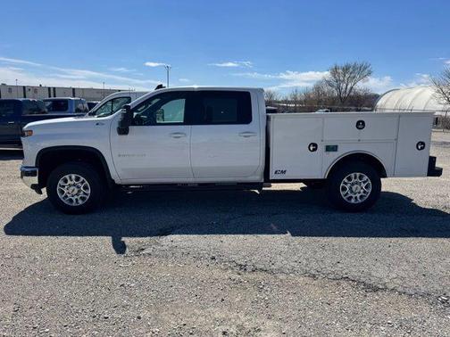 Summit White 2025 Chevrolet Silverado 3500 LT