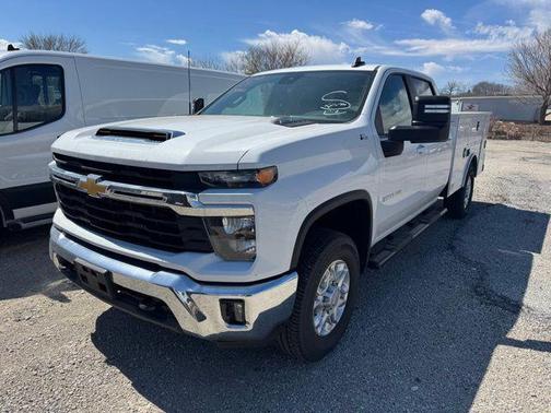 Summit White 2025 Chevrolet Silverado 3500 LT