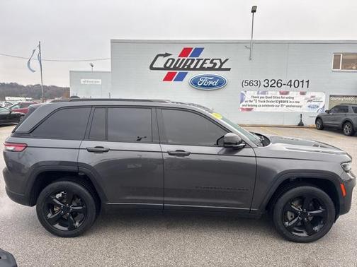 2022 Jeep Grand Cherokee Altitude