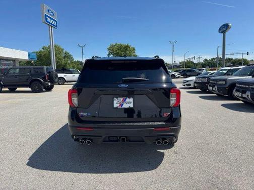 Agate Black Metallic 2020 Ford Explorer ST