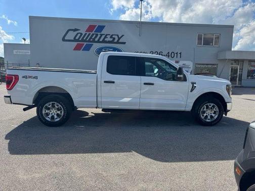 Oxford White 2023 Ford F-150 XLT