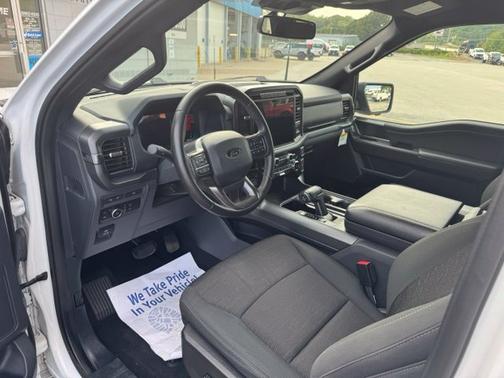 Oxford White 2024 Ford F-150 XLT