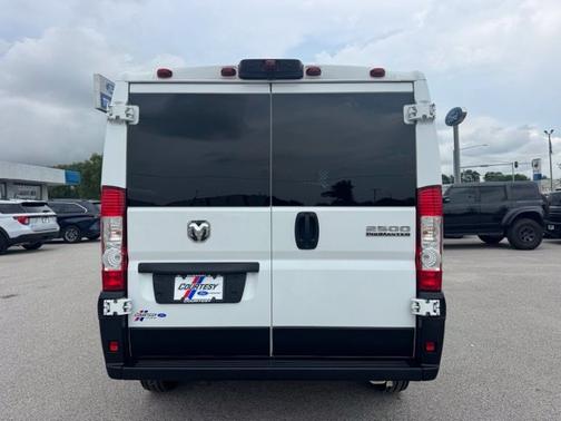 Bright White Clearcoat 2025 RAM ProMaster 2500 CARGO 136" WB - LOW ROOF
