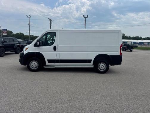 Bright White Clearcoat 2025 RAM ProMaster 2500 CARGO 136" WB - LOW ROOF