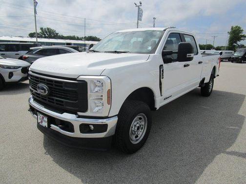 Oxford White 2025 Ford F-250 XL Truck