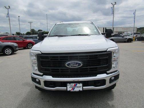 Oxford White 2025 Ford F-250 XL