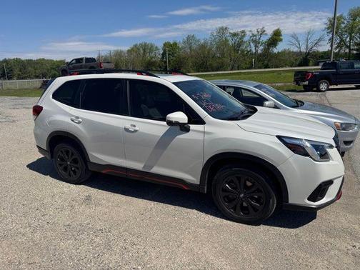 Crystal White Pearl 2024 Subaru Forester Sport