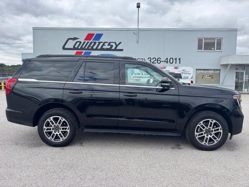 Agate Black Metallic 2026 Ford Expedition Active 4x2