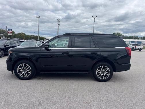 Agate Black Metallic 2026 Ford Expedition Active 4x2