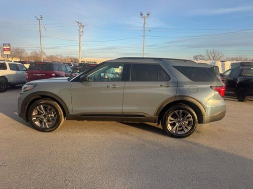 Vapor Blue Metallic 2026 Ford Explorer Active (200A) 4WD