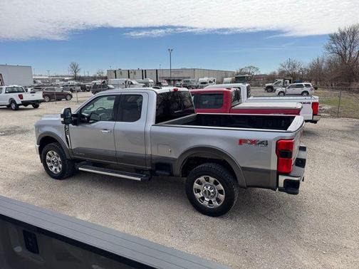 Iconic Silver Metallic 2023 Ford F-350 Lariat