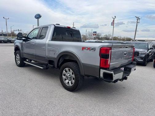 Iconic Silver Metallic 2023 Ford F-350 Lariat