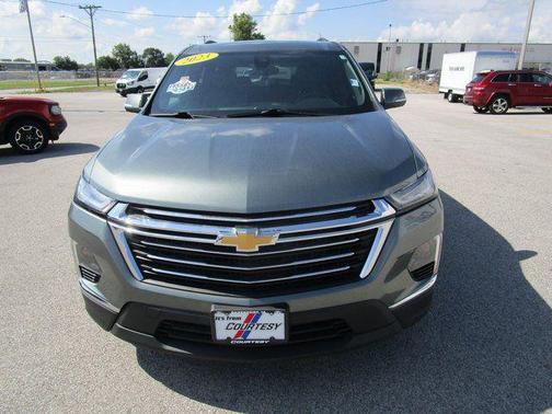 2023 Chevrolet Traverse LT Leather