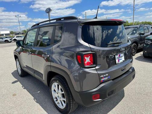 Granite Crystal Metallic Clearcoat 2019 Jeep Renegade Latitude