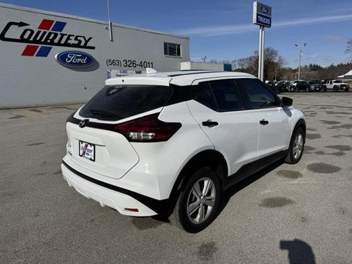 2023 Nissan Kicks S