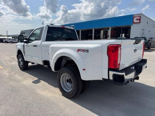 Oxford White 2026 Ford F-350 XLT