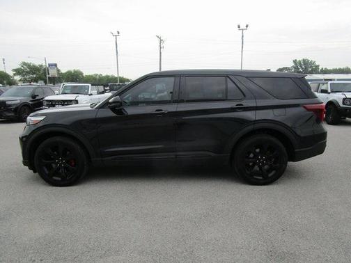 2022 Ford Explorer ST