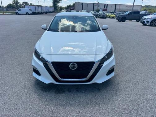 Glacier White 2022 Nissan Altima 2.5 S