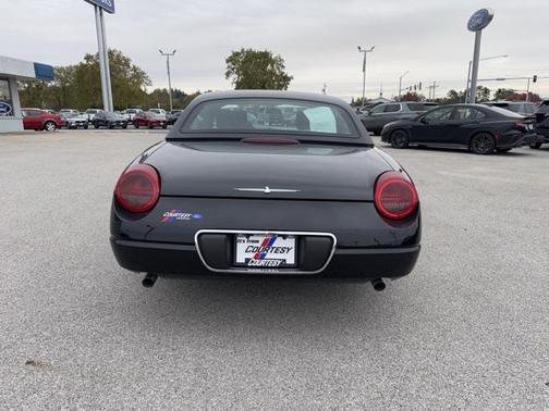 2005 Ford Thunderbird Base