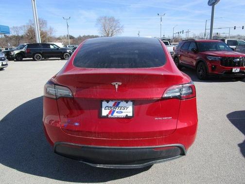 2022 Tesla Model Y Long Range Dual Motor All-Wheel Drive