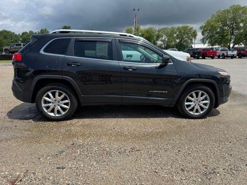 Brilliant Black Crystal Pearlcoat 2015 Jeep Cherokee Limited
