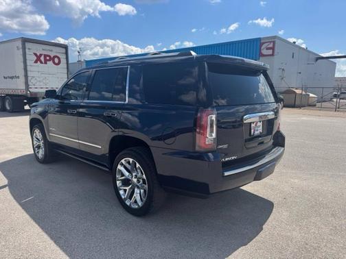 Dark Sapphire Blue Metallic 2018 GMC Yukon Denali