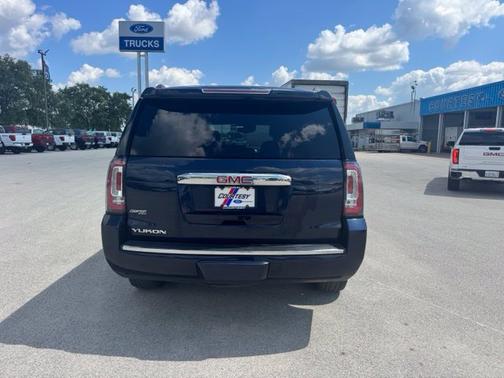 Dark Sapphire Blue Metallic 2018 GMC Yukon Denali