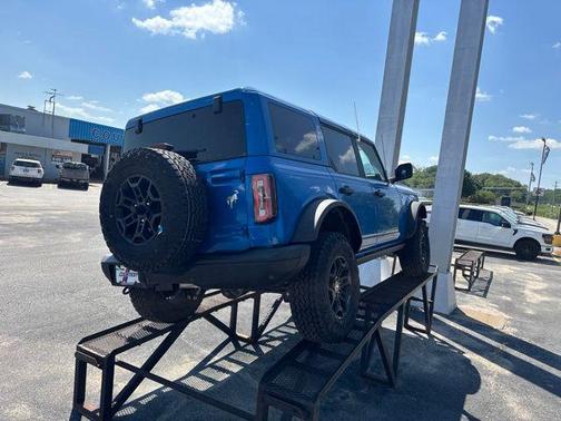 Velocity Blue Metallic 2026 Ford Bronco Badlands