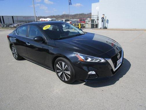 2021 Nissan Altima 2.5 SV