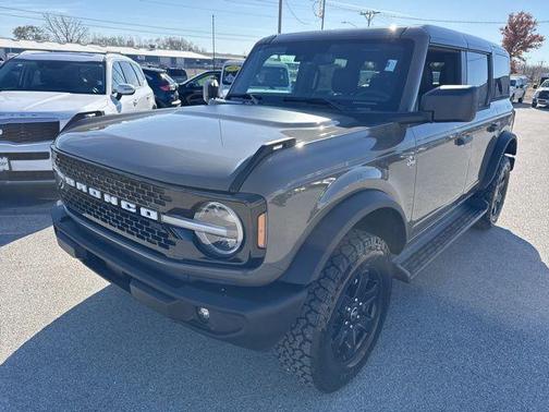 Gray 2025 Ford Bronco Outer Banks SUV