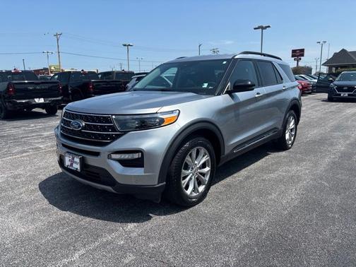 Silver Metallic 2024 Ford Explorer Base