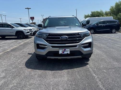 Silver Metallic 2024 Ford Explorer Base