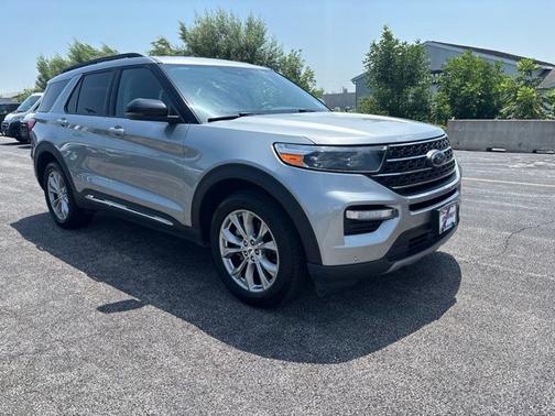 Silver Metallic 2024 Ford Explorer Base