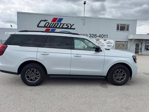 Space Silver Metallic 2025 Ford Expedition Active 4x2
