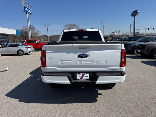 Oxford White 2023 Ford F-150 XLT