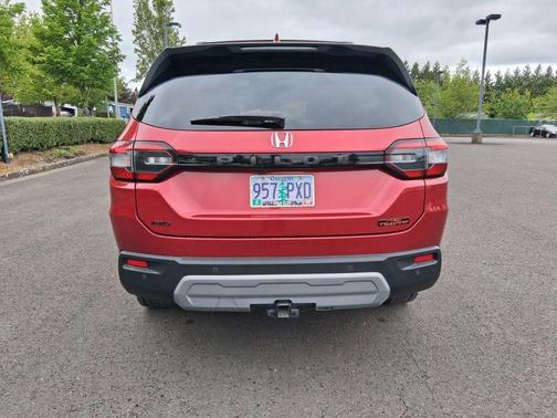 Radiant Red Metallic II 2025 Honda Pilot TrailSport