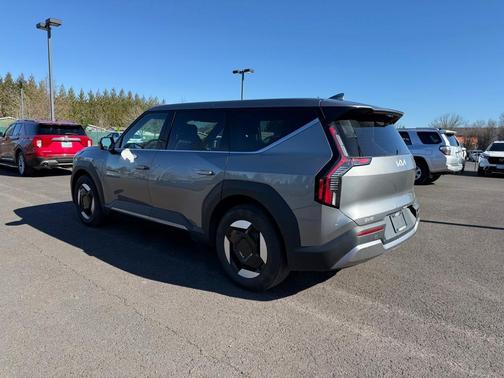 2024 Kia EV9 Light Long Range