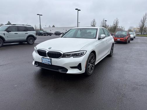 2022 BMW 330 i xDrive