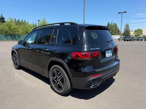 Midnight Black 2023 Mercedes-Benz GLB 250 Base 4MATIC