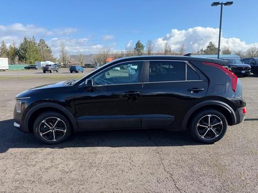 2024 Kia Niro LX