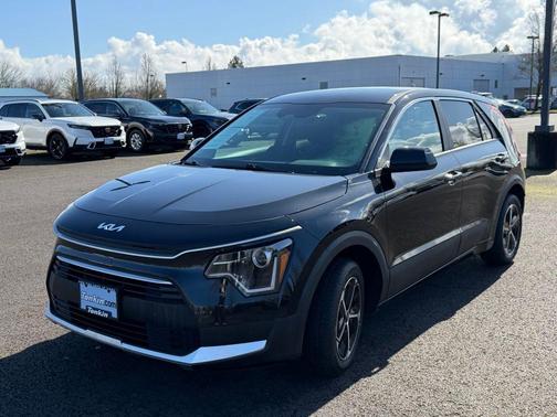 2024 Kia Niro LX