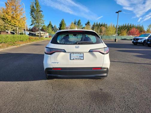 2025 Honda HR-V LX