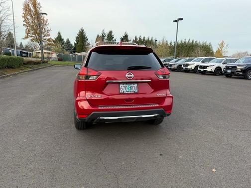 2017 Nissan Rogue SV