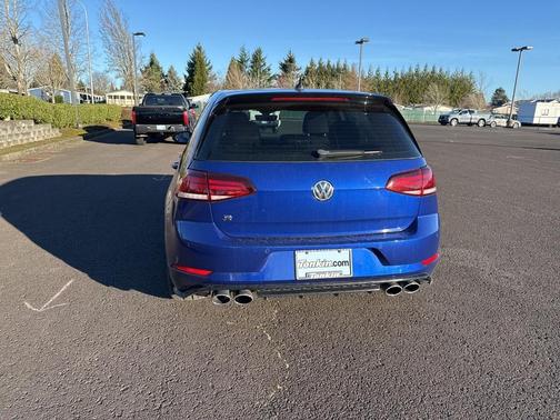 2019 Volkswagen Golf R 2.0T w/DCC & Navigation