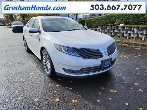2015 Lincoln MKS Base