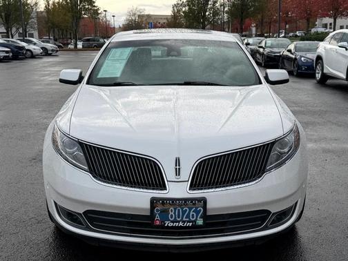 2015 Lincoln MKS Base