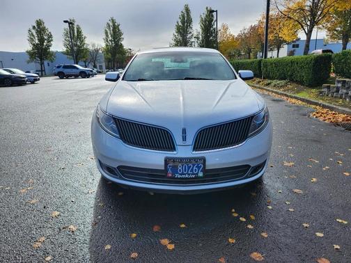 2015 Lincoln MKS Base