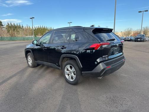 2020 Toyota RAV4 Hybrid LE