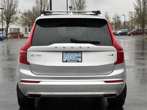 2020 Volvo XC90 T6 Momentum 7 Passenger