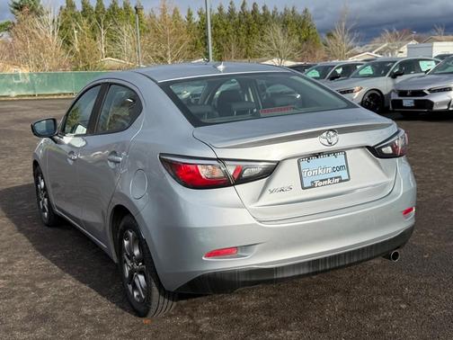 2019 Toyota Yaris Sedan LE